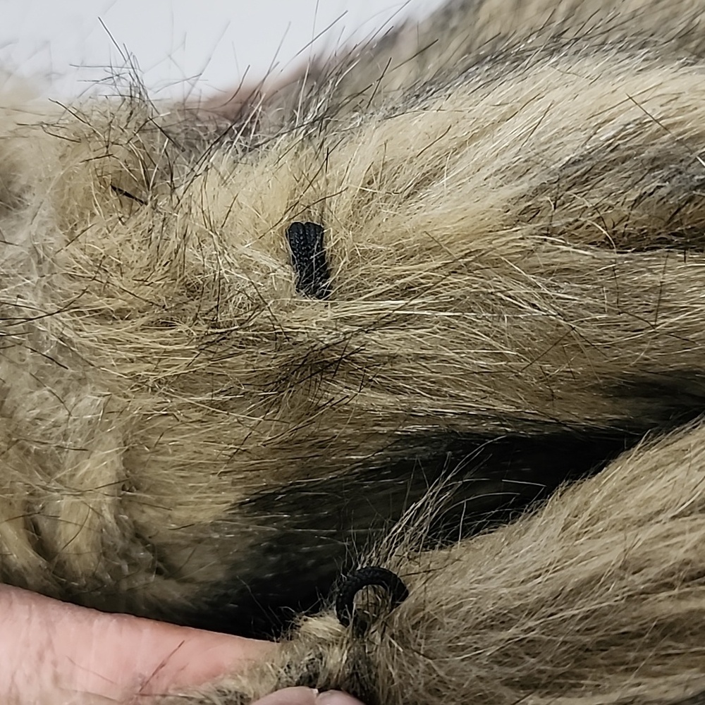Faux Fur Hooded Vest - Picture 8 of 16